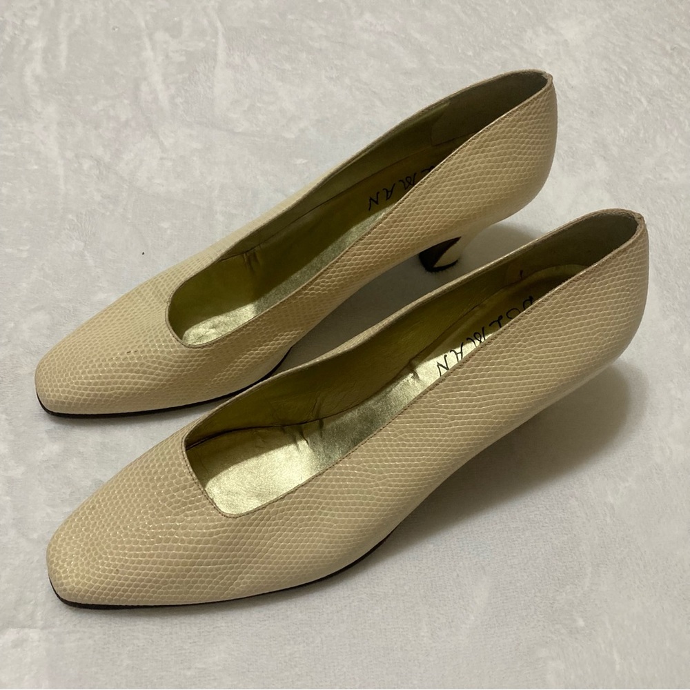 Vintage Delman Cream Kitten Heels